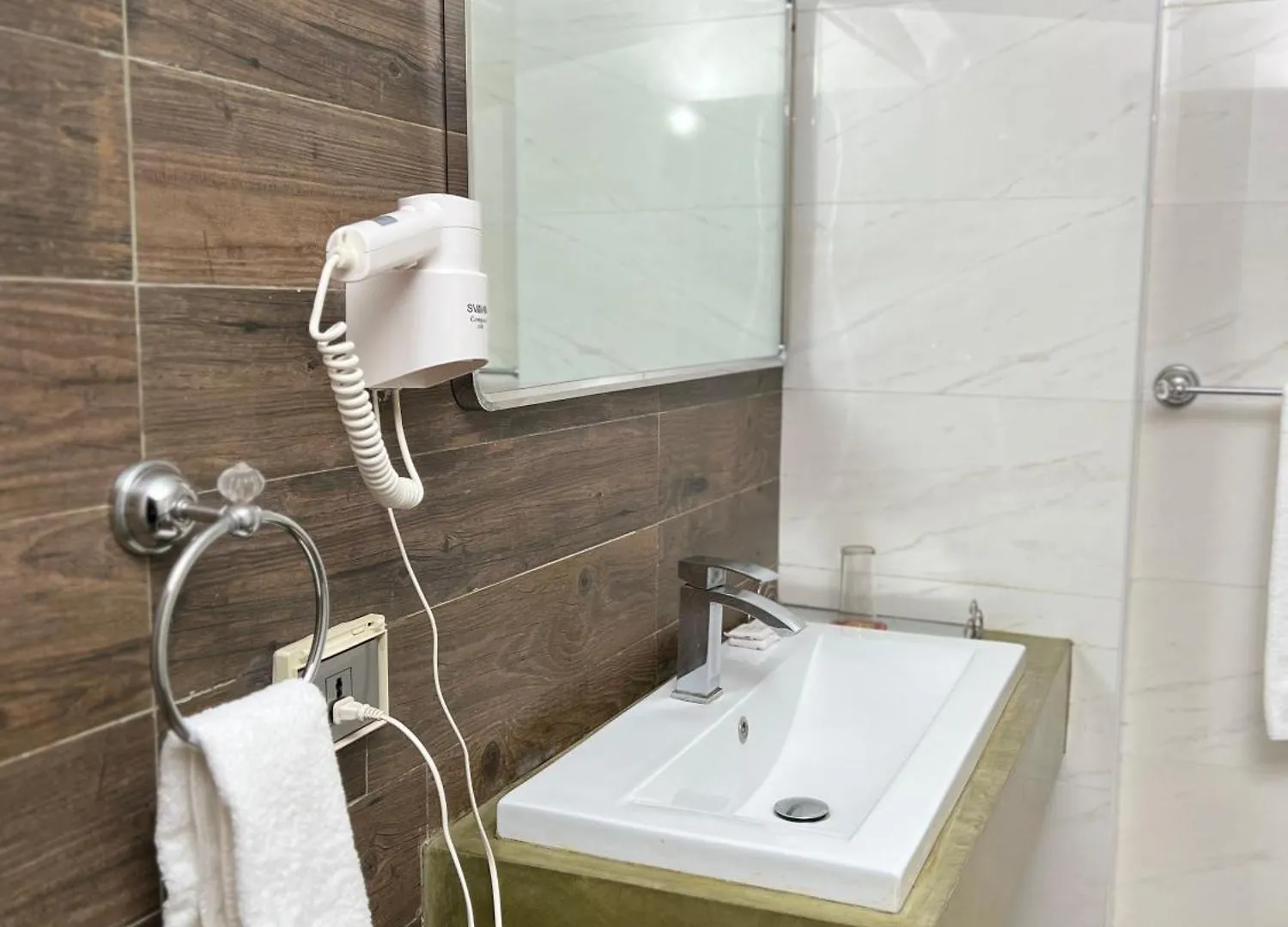 Hotel Vdn By Good Rade Dakar 4*,  Senegal